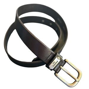 NEW Fossil Black Leather Belt with Silver Buckle Size Medium 39"